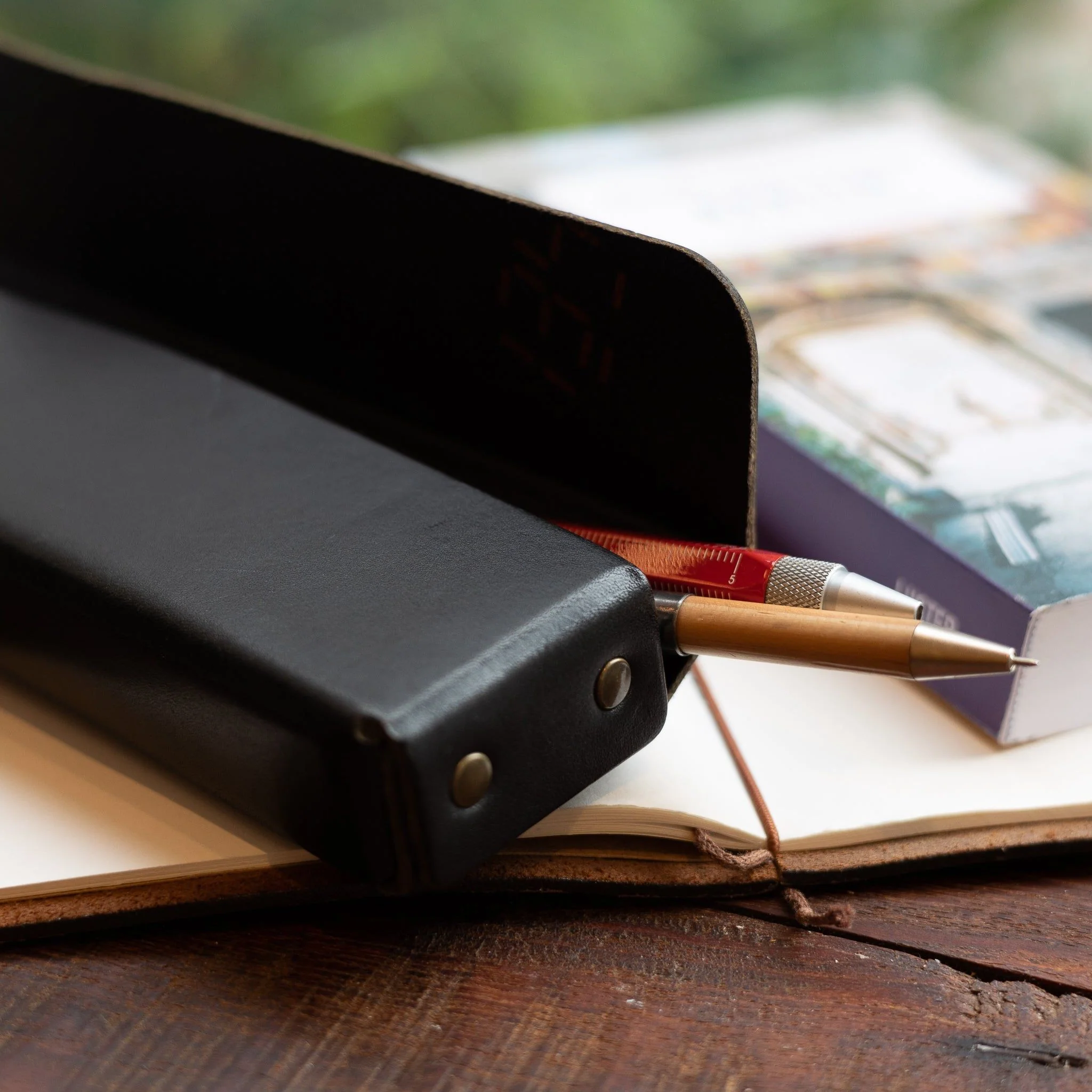 Alan Pen Case - Image 20