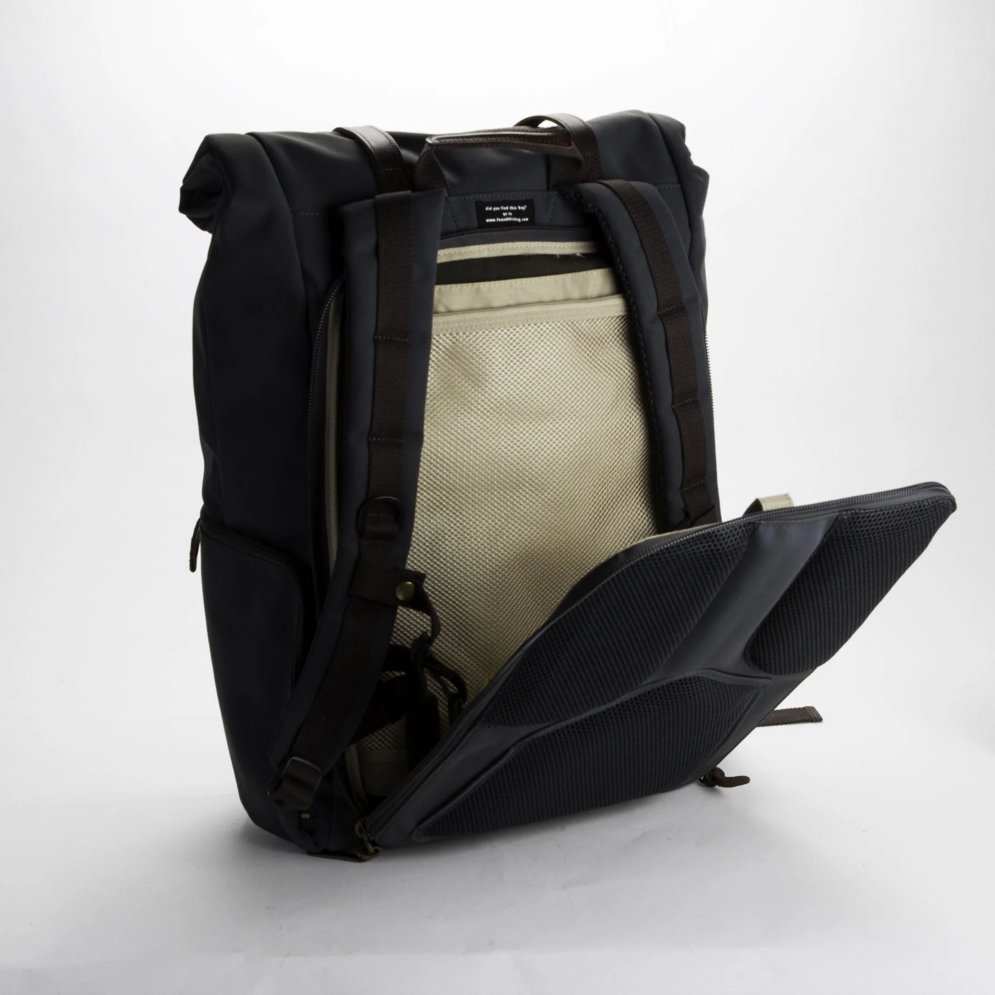 Karl Travel Backpack | 44L - Image 4