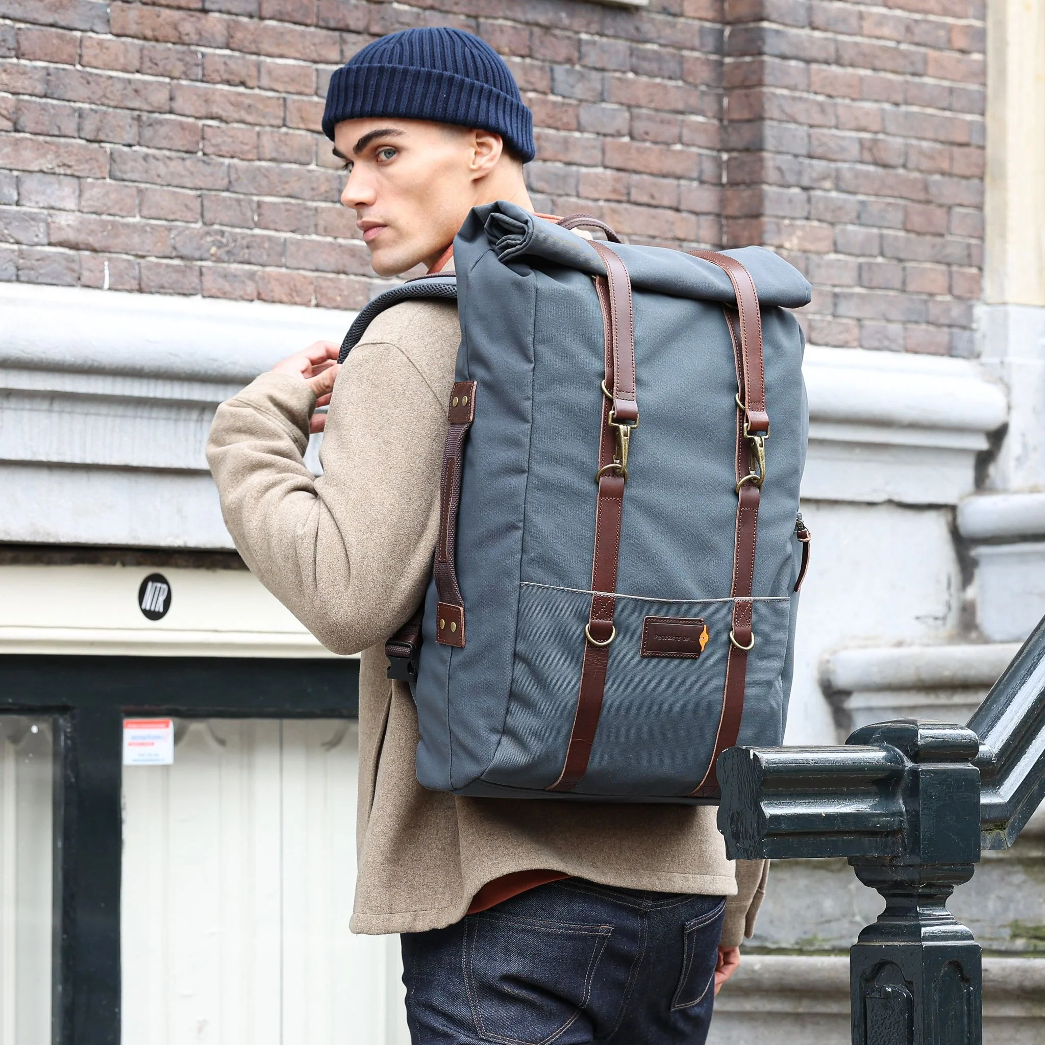 Karl Travel Backpack | 44L - Image 7