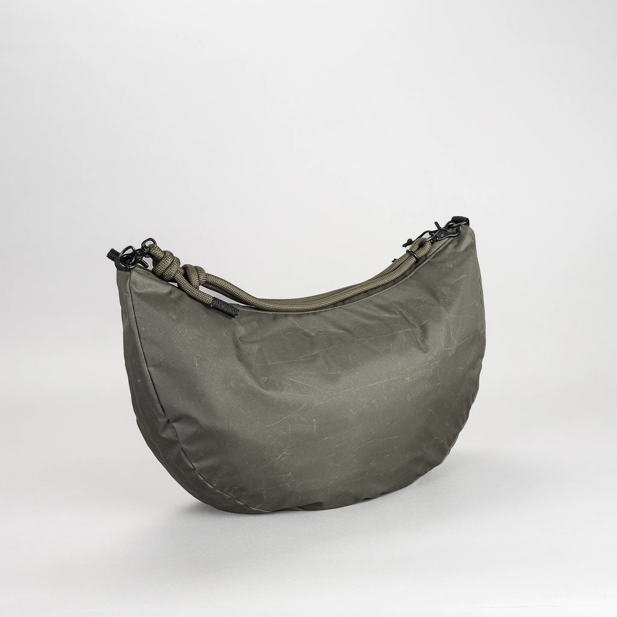 Lea Sling Bag - Image 20