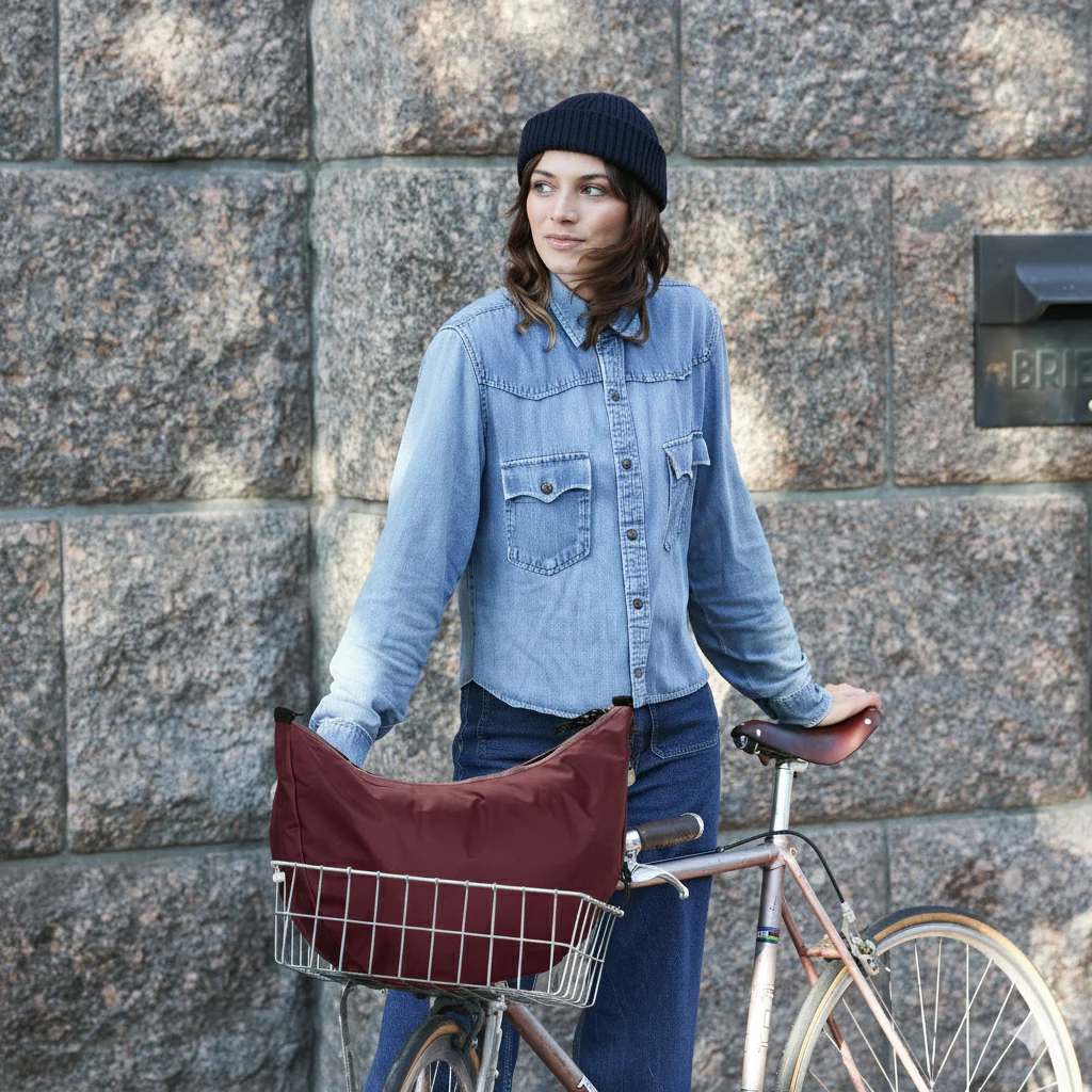 Lea Sling Bag - Image 23