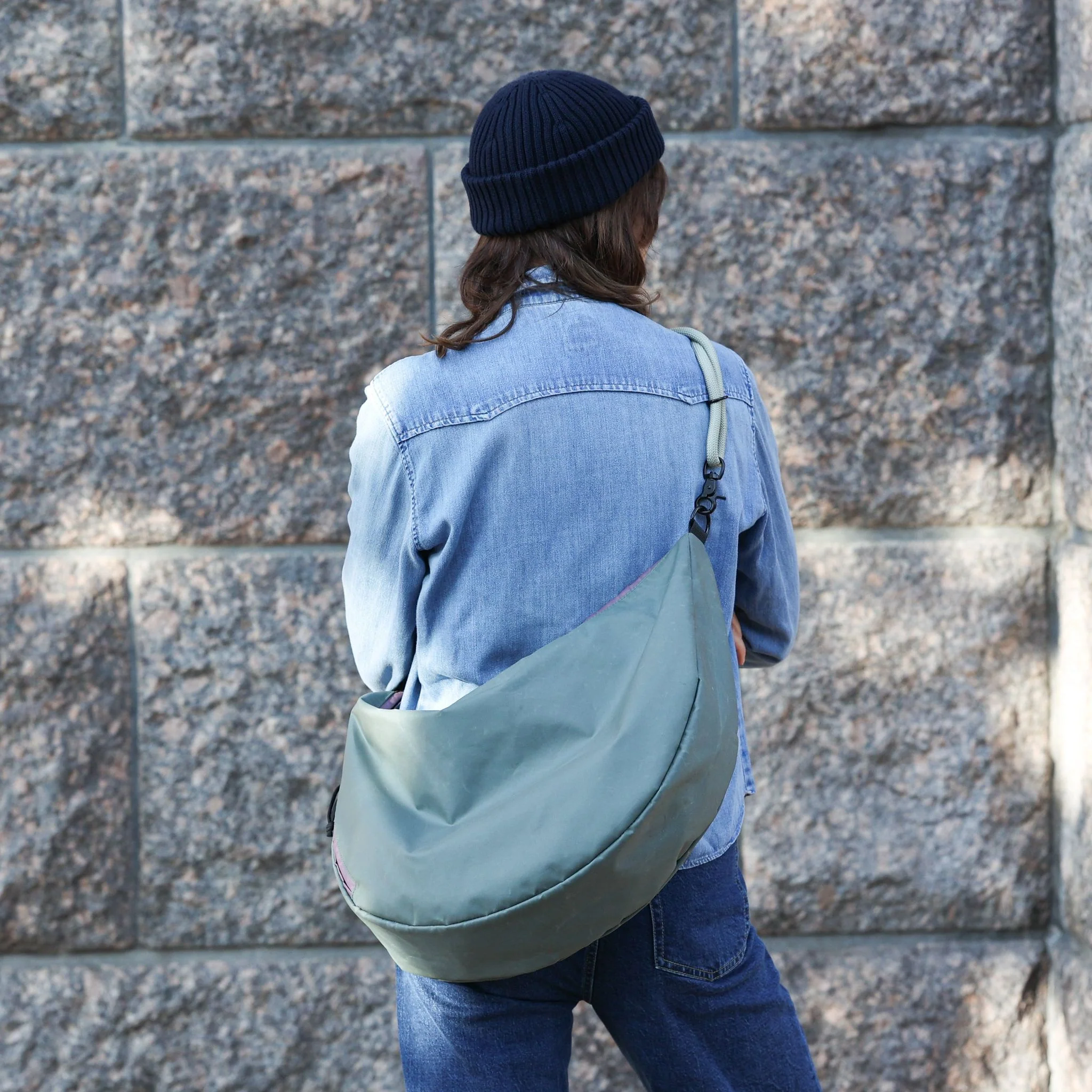 Lea Sling Bag - Image 3