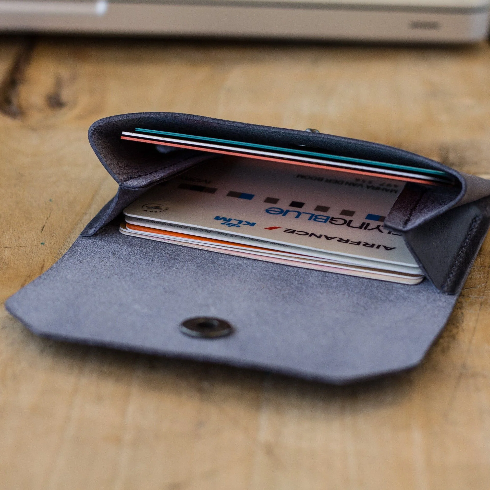 Milo Cardholder - Image 48