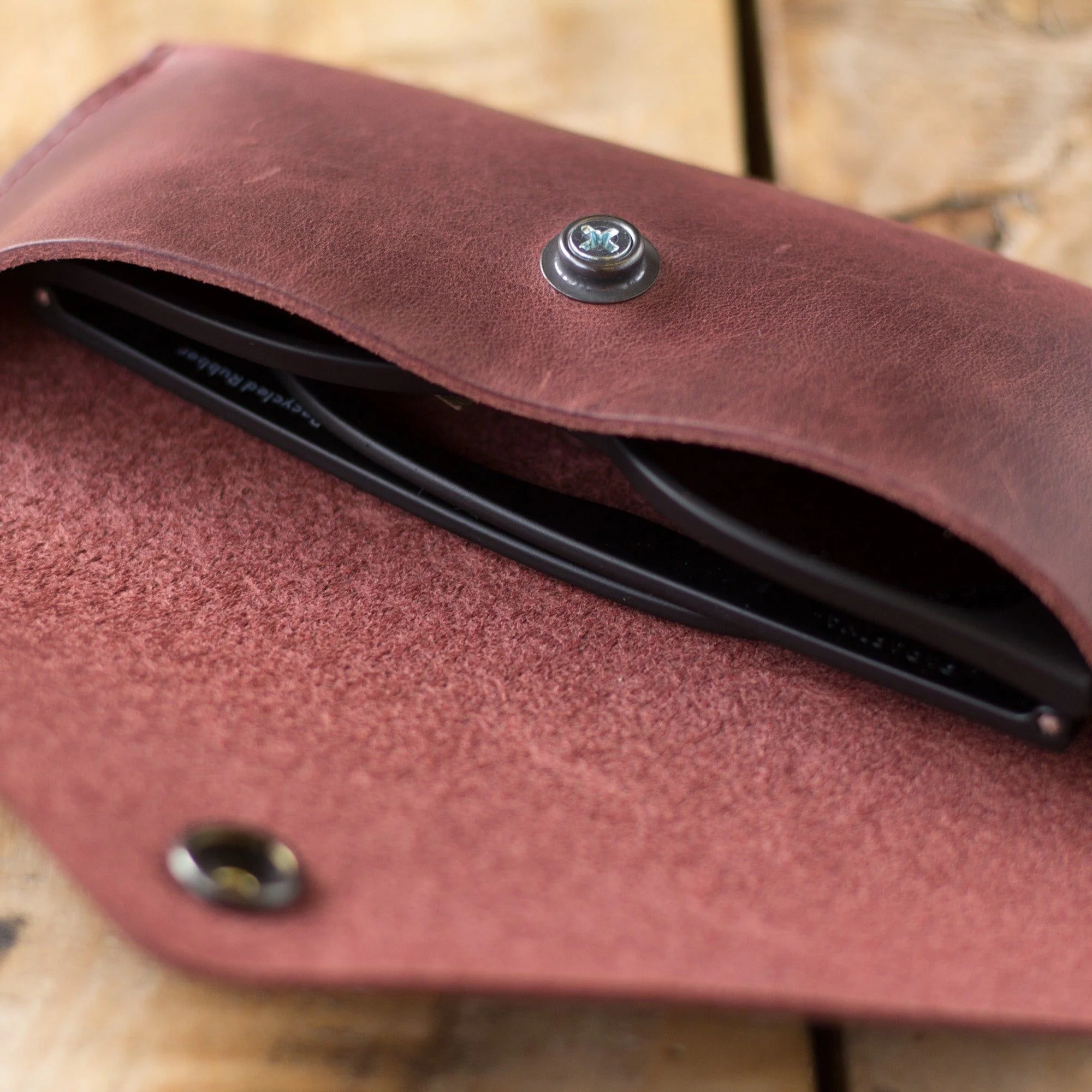 Robin Sunglass Case - Image 36