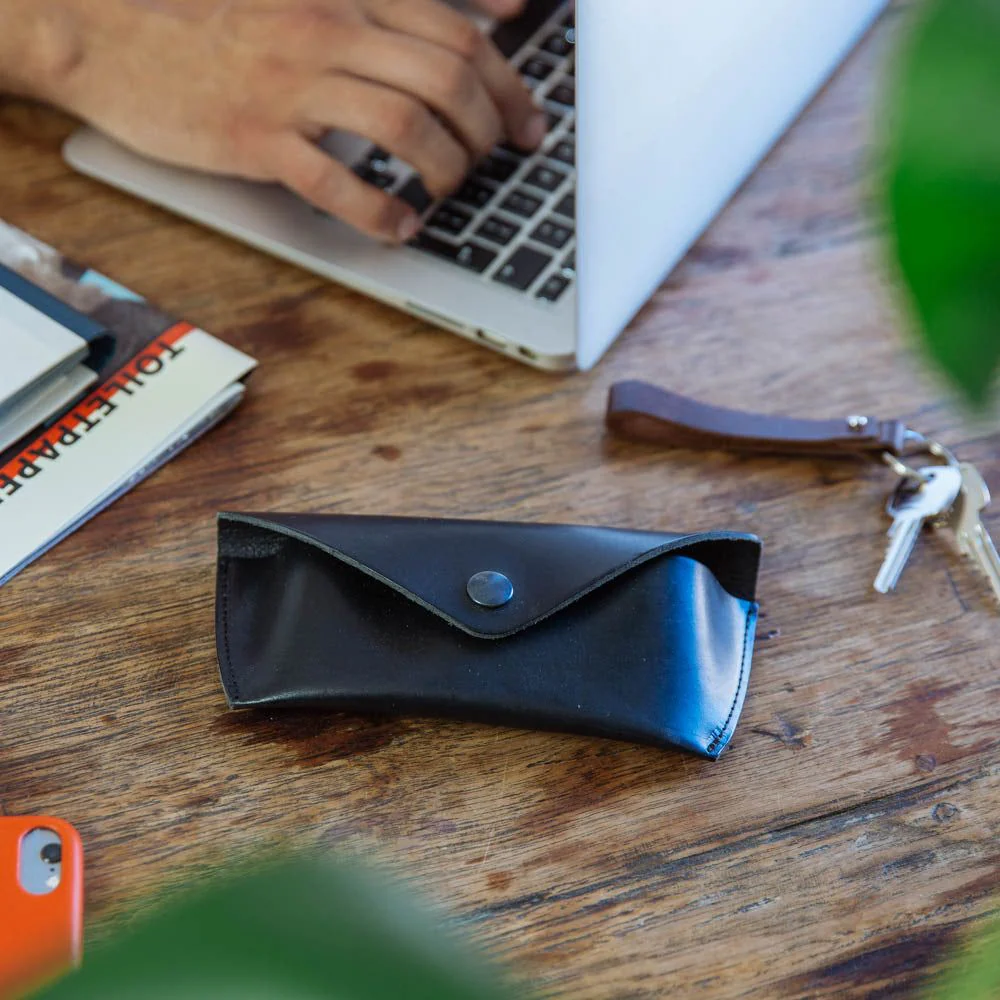 Robin Sunglass Case - Image 9
